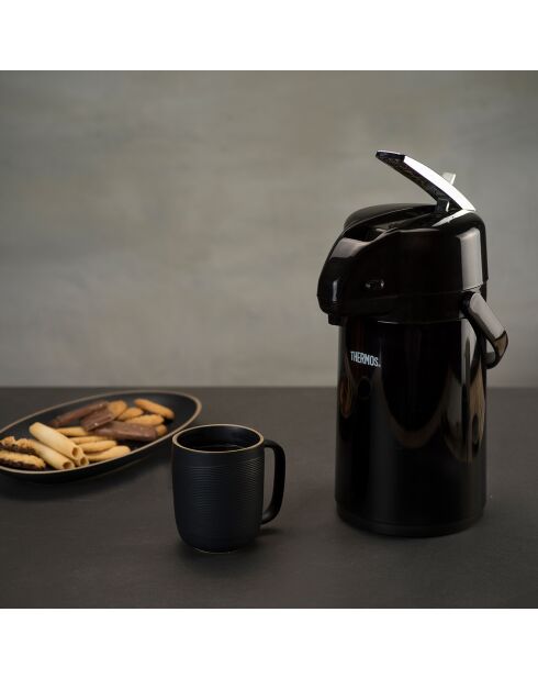 Pichet isotherme à pompe noir - 1.3 L