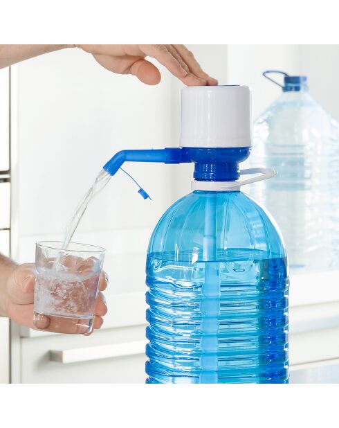 Distributeur d'eau XL pour carafe Walter blanc/bleu - 8x16.5x18 cm