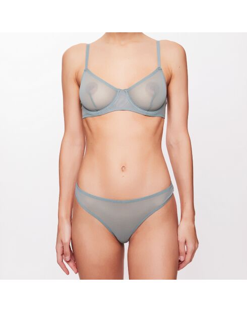 Tanga gris con guijarros