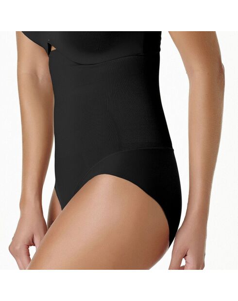 Zwarte gordel met hoge taille