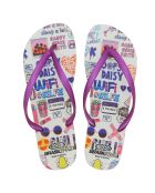 Chanclas de arte pop con estampado morado de Ellia