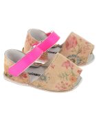 Ledersandalen aus Samt in Kamelfarben/Rosa mit Blumenmuster