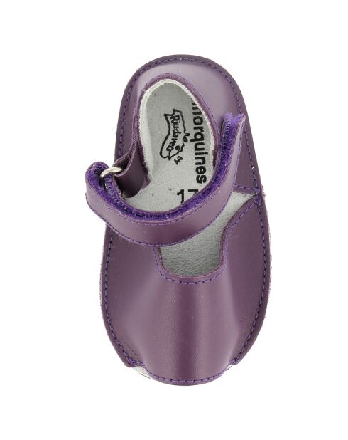 Paarse leren sandalen