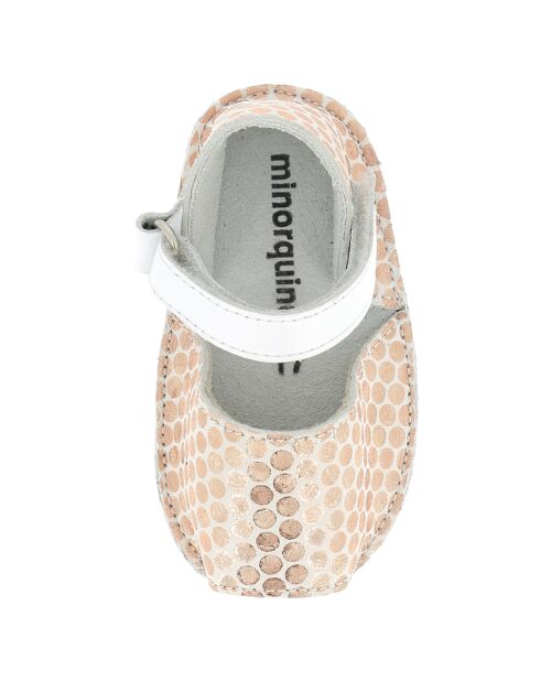 Weiße/Lachsfarbene gepunktete Ledersandalen