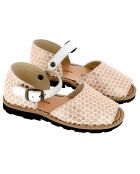 Weiße/Lachsfarbene gepunktete Ledersandalen