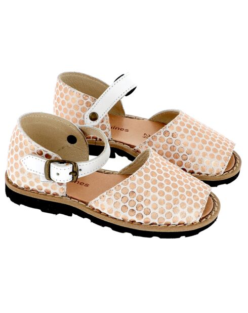 Weiße/Lachsfarbene gepunktete Ledersandalen