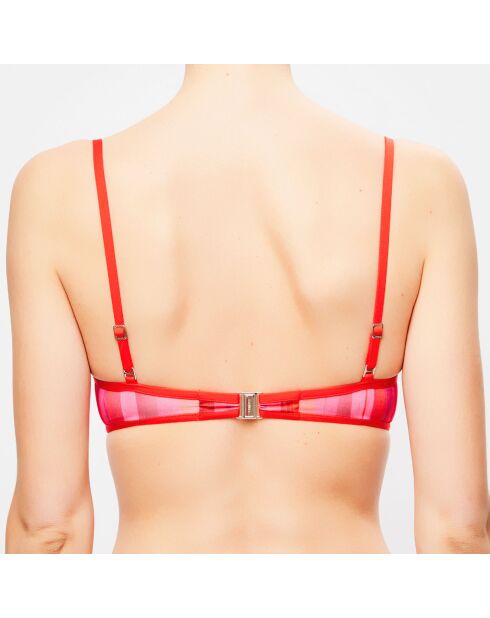 Bikinitop met rode strepen voor de zomer