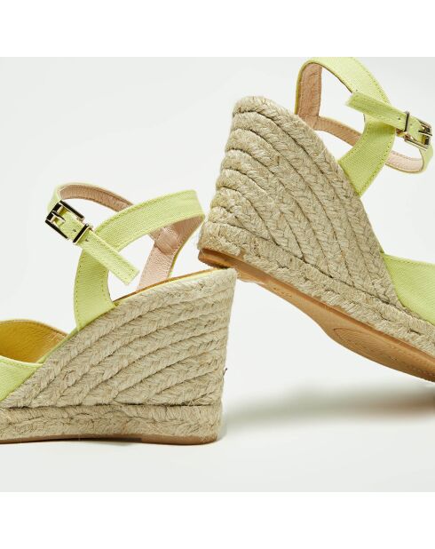 Gelbe Sandalen mit Keilabsatz - 7,5 cm Absatz