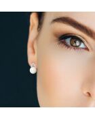 Arche Ohrringe aus rhodiniertem Silber mit weißen Süßwasserperlen