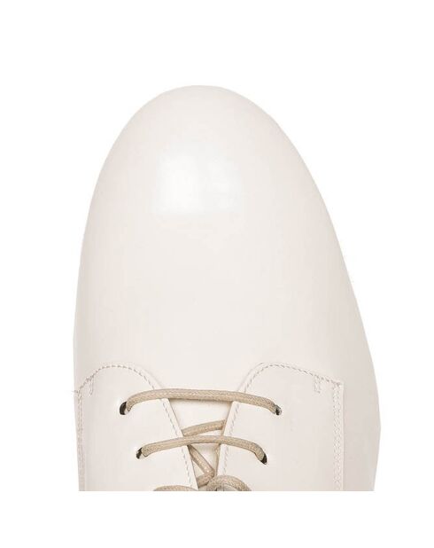 Susan Derbys aus elfenbeinfarbenem Lackleder - 7 cm Absatz