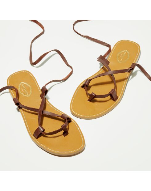 Sandalias de piel marrones