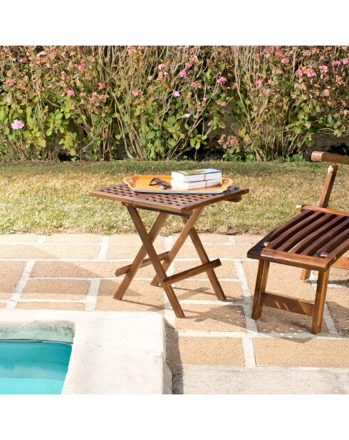 Maeva Quadratischer Picknicktisch, geöltes Holz, 50 x 50 x 50 cm