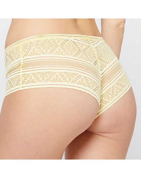 Pantalones cortos de color amarillo pálido a la moda