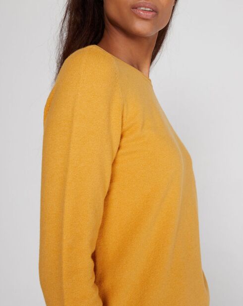 Pull droit col rond jaune