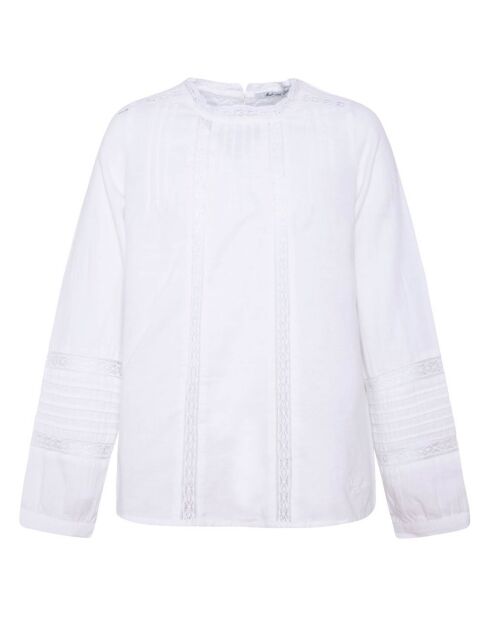 Blouse à dentelle blanche