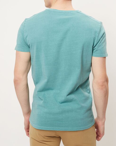 T-shirt verde con scollo a V