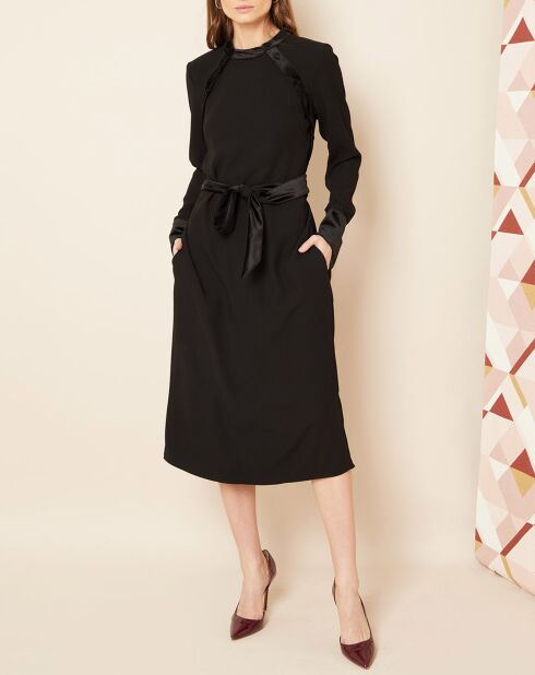 Robe ceinturée noire
