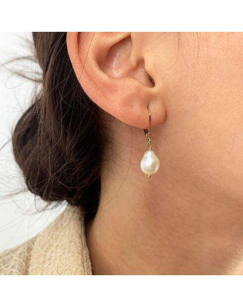 Boucles d'oreilles en laiton doré & Perle d'eau douce blanche