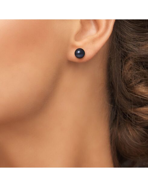 Silberne Ohrstecker mit Süßwasserperlen mit schwarzen Knöpfen Ø 9-10 mm