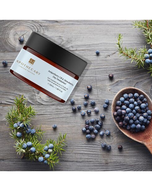 Tagescreme mit Wacholderbeerenöl und Erdbeere