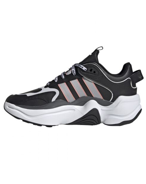 Baskets Magmur Runner W Noir Esse noires