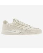 Baskets en Cuir A.R. Trainer blanches