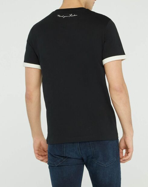 T-shirt Trophy nera con maniche arrotolate