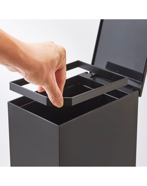 Pattumiera a pedale nera Tower - 12x19x27,5 cm