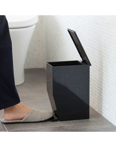 Pattumiera a pedale nera Tower - 12x19x27,5 cm