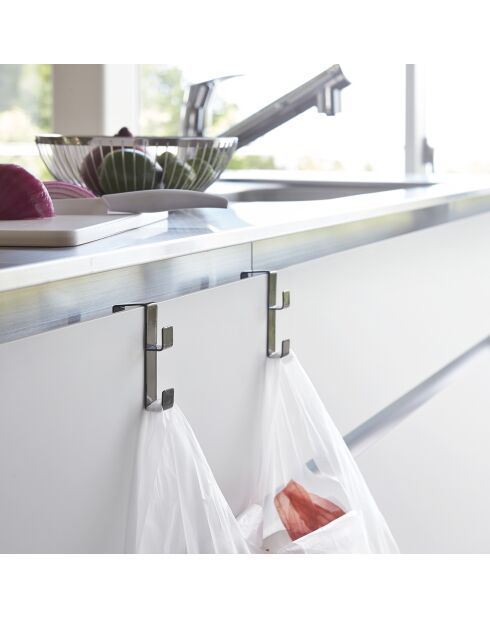 Gancio a torre nero - 3,8x7,2 cm