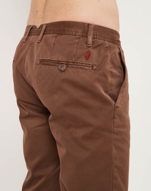 Pantalones chinos ajustados de color topo
