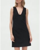 Liam schwarzes Kleid