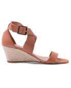 Julia camelkleurige leren sandalen met sleehak van 7 cm