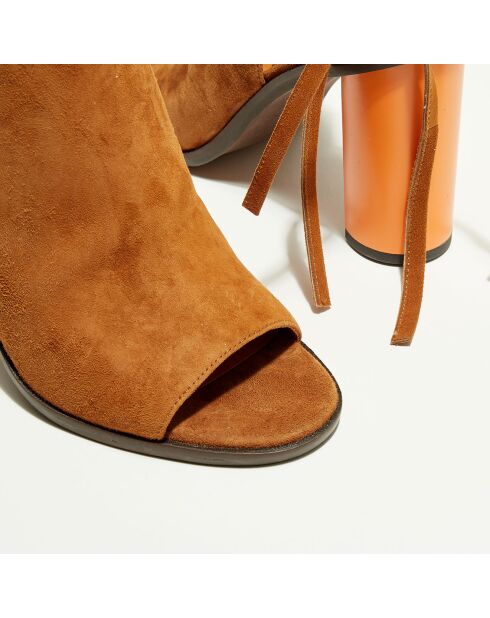 Drune Ledersandalen aus kamelfarbenem Samt - 10 cm Absatz