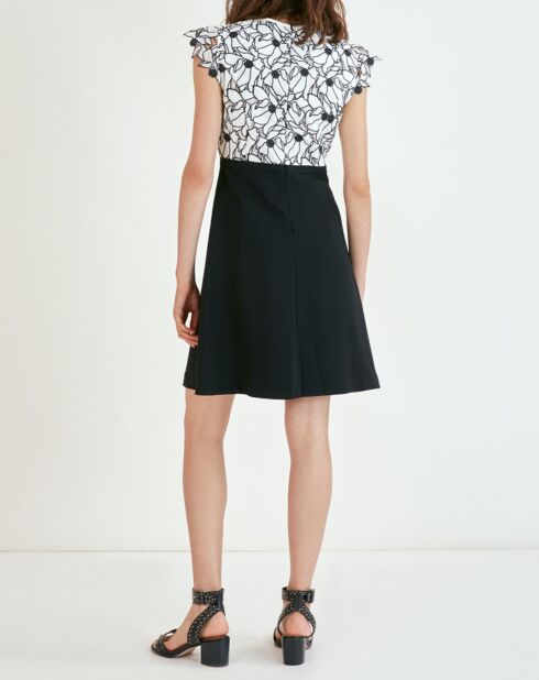 Doorzichtige zwart/witte geborduurde jurk