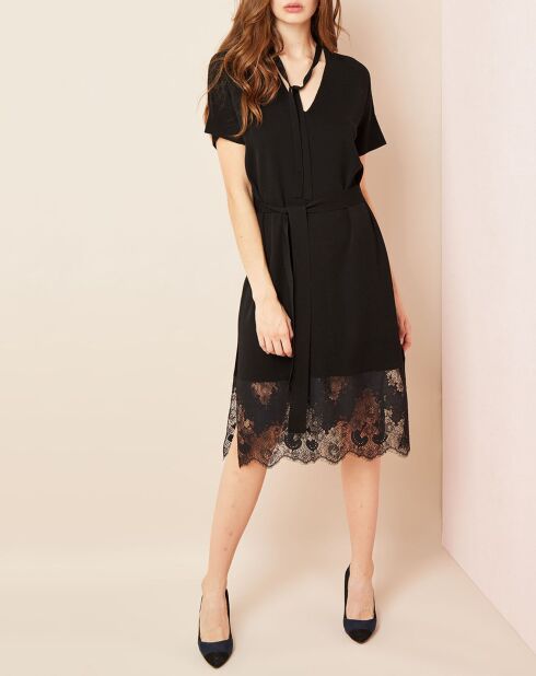 Robe base en dentelle noire