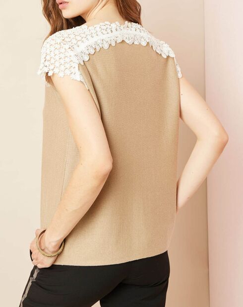 Top à broderie fleurie beige
