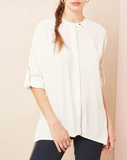 Ecrufarbenes Hemd mit Rollärmeln