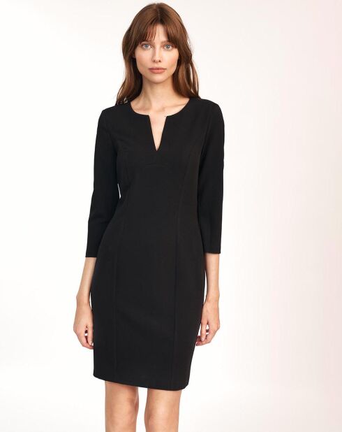 Julie schwarzes Kleid