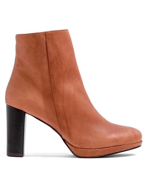 Camelkleurige leren laarzen Joana - hak van 8 cm
