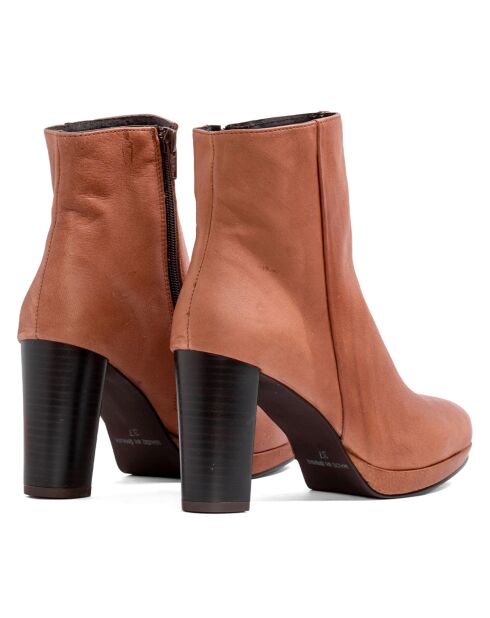 Camelkleurige leren laarzen Joana - hak van 8 cm