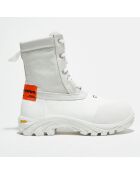 Boots Security blanches