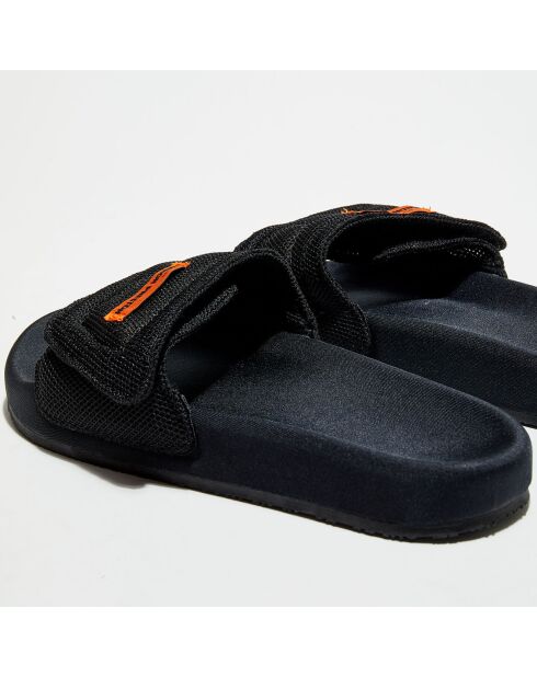Mules noires