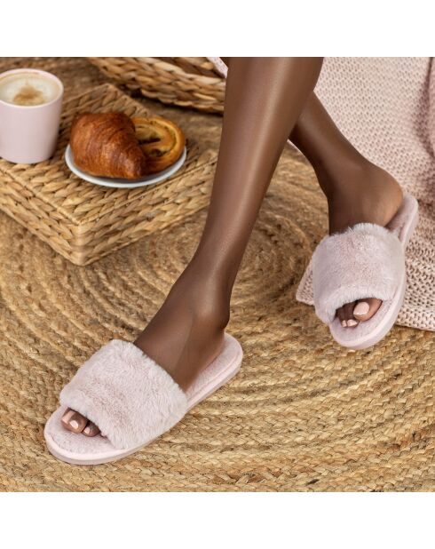Chaussons en fausse fourrure Léah roses