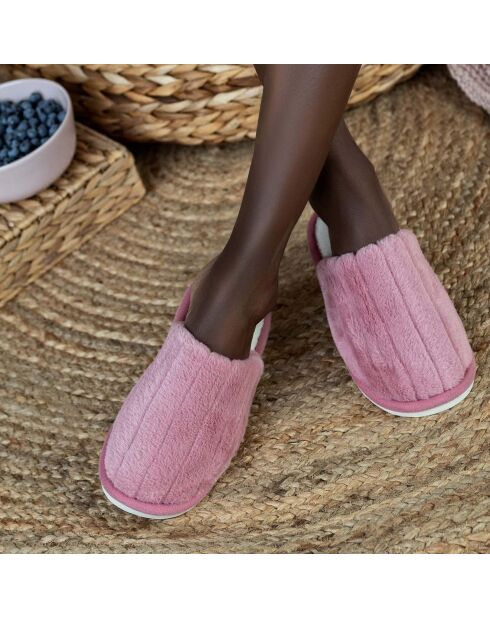Chaussons en fausse fourrure Skylar  roses