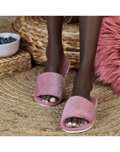 Chaussons en fausse fourrure Elena roses