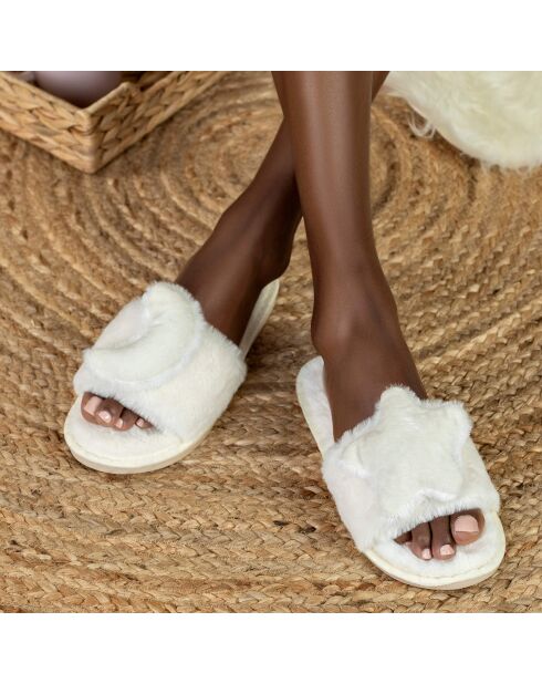 Chaussons en fausse fourrure Autumn blancs