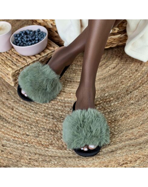 Chaussons en fausse fourrure Hailey verts
