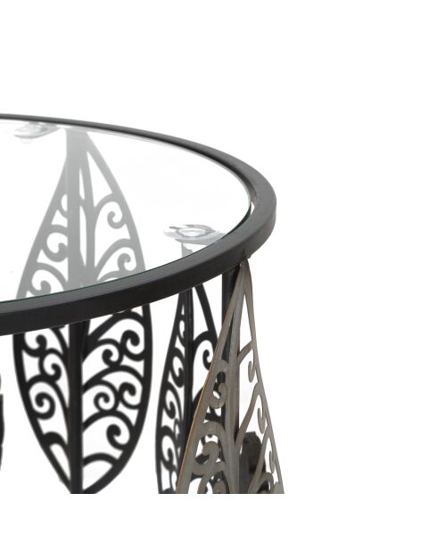 2 mehrfarbige runde Metalltische