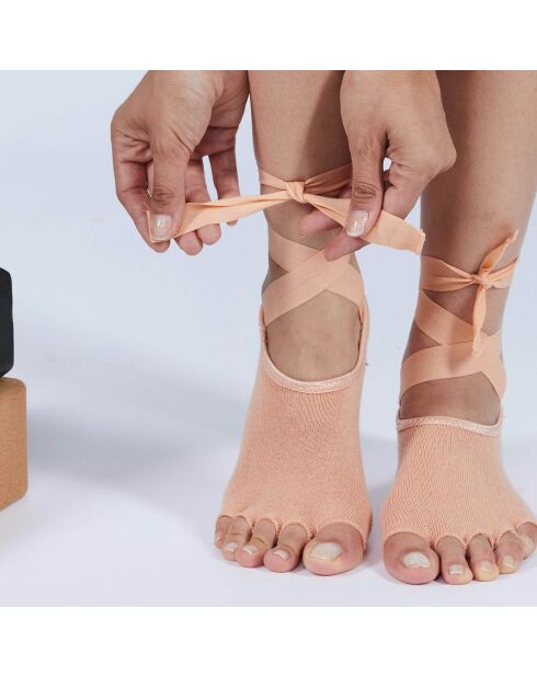 Chaussettes de yoga antidérapantes beiges